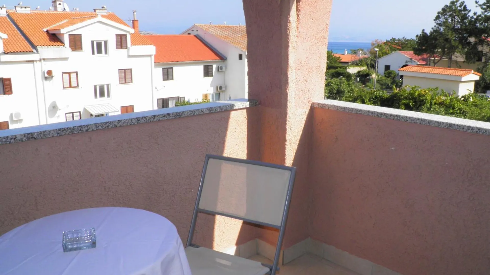 Apartments With A Parking Space Baska, Krk - 22662  Baška
