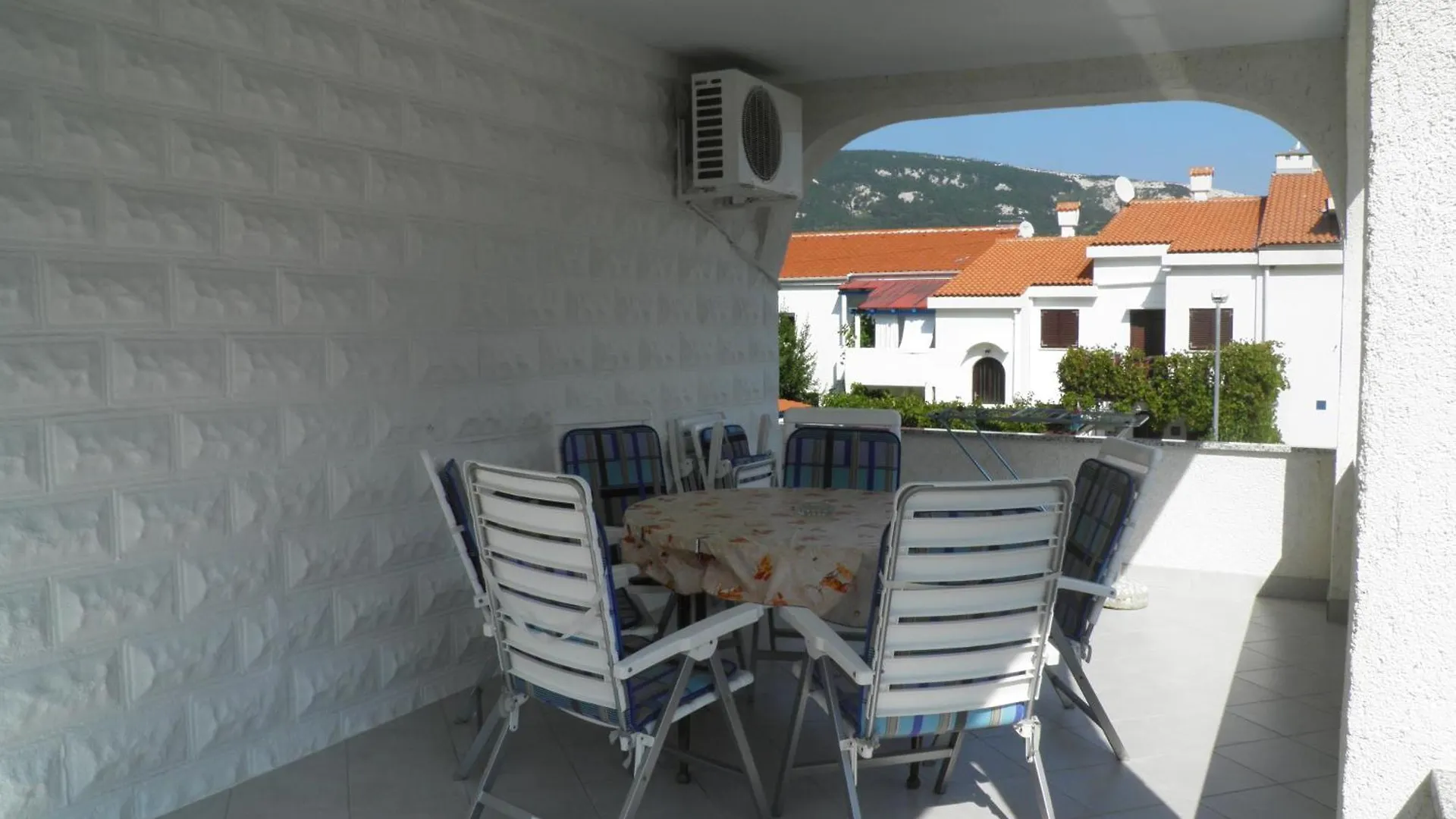 Apartments With A Parking Space Baska, Krk - 22662 Baska (Krk)